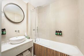 Crowne Plaza Gerrards Cross by IHG
