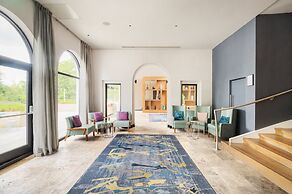 Crowne Plaza Gerrards Cross by IHG