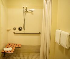 Red Roof Inn PLUS+ University at Buffalo - Amherst