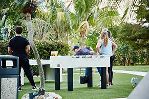 Hilton Palm Beach PBI