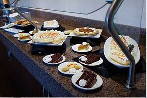 Hilton Palm Beach PBI