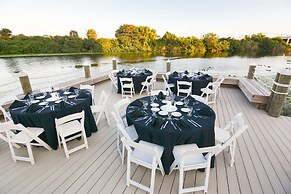 Hilton Palm Beach PBI