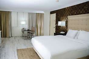 Hilton Palm Beach PBI