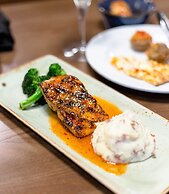 Hilton Palm Beach PBI