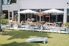 Hilton Palm Beach PBI