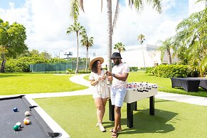 Hilton Palm Beach PBI