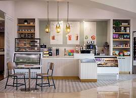 Hilton Palm Beach PBI