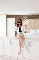 Hilton Palm Beach PBI