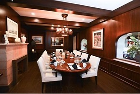 Hilton Palm Beach PBI