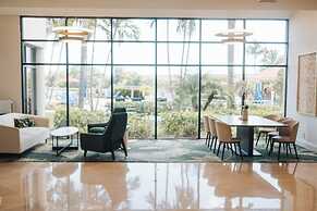 Hilton Palm Beach PBI