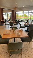 Hilton Palm Beach PBI