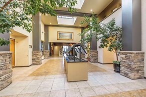 Hell Canyon Grand Hotel, Ascend Hotel Collection