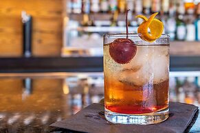 Hell Canyon Grand Hotel, Ascend Hotel Collection