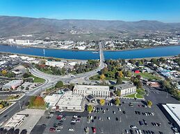 Hell Canyon Grand Hotel, Ascend Hotel Collection