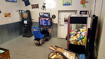 Hell Canyon Grand Hotel, Ascend Hotel Collection