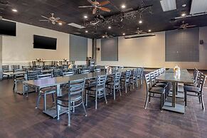 Hell Canyon Grand Hotel, Ascend Hotel Collection