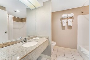 Red Carpet Inn & Suites