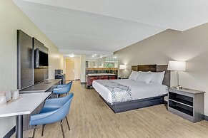 Red Carpet Inn & Suites