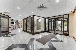 Red Carpet Inn & Suites