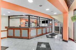 Red Carpet Inn & Suites