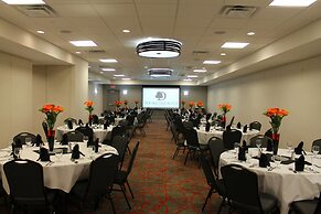 DoubleTree Suites by Hilton Dayton - Miamisburg