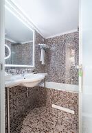 St. George Lycabettus Lifestyle Hotel