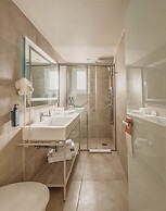 St. George Lycabettus Lifestyle Hotel