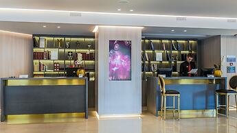 St. George Lycabettus Lifestyle Hotel