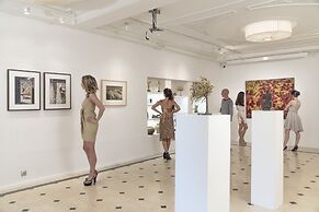 St. George Lycabettus Lifestyle Hotel