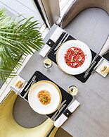 St. George Lycabettus Lifestyle Hotel