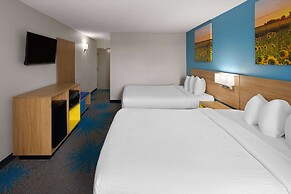 Days Inn & Suites by Wyndham Northwest Indianapolis