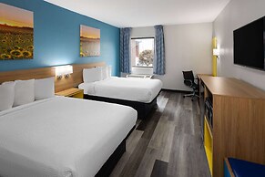 Days Inn & Suites by Wyndham Northwest Indianapolis