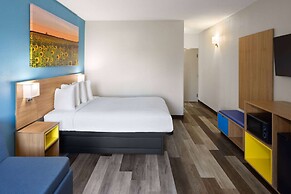 Days Inn & Suites by Wyndham Northwest Indianapolis