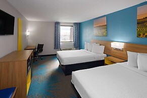 Days Inn & Suites by Wyndham Northwest Indianapolis