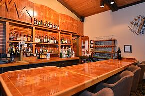 Best Western Plus Tree House