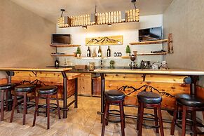 Best Western Plus Tree House