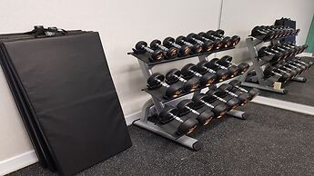 Holiday Inn Express & Suites Mississauga-Toronto Southwest by IHG