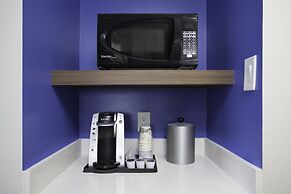 Holiday Inn Express & Suites Mississauga-Toronto Southwest by IHG