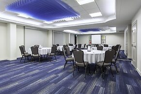 Holiday Inn Express & Suites Mississauga-Toronto Southwest by IHG