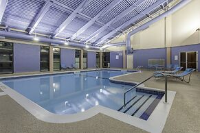 Holiday Inn Express & Suites Mississauga-Toronto Southwest by IHG