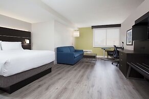 Holiday Inn Express & Suites Mississauga-Toronto Southwest by IHG