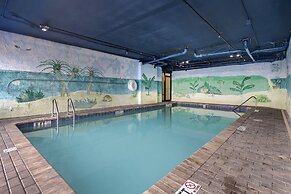 Tropical Winds Oceanfront Hotel