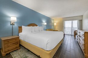 Tropical Winds Oceanfront Hotel