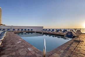 Tropical Winds Oceanfront Hotel