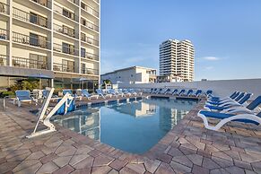 Tropical Winds Oceanfront Hotel