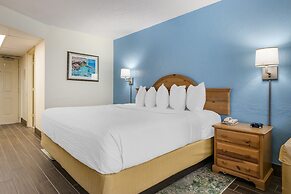 Tropical Winds Oceanfront Hotel