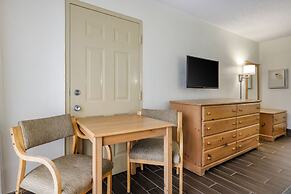 Tropical Winds Oceanfront Hotel