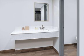 Days Inn by Wyndham South Fort Worth