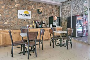 Days Inn by Wyndham South Fort Worth