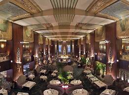 Hilton Cincinnati Netherland Plaza